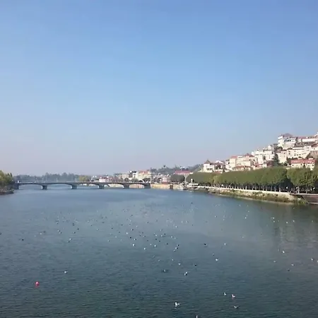Acolhedor E Elegante Em Prédio Típico - Self Check In Apartamento Coímbra