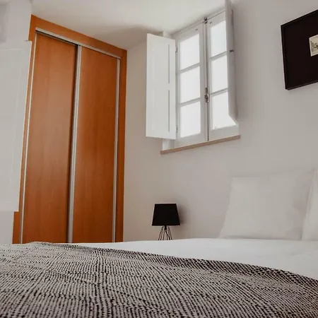 Acolhedor E Elegante Em Prédio Típico - Self Check In