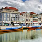Acolhedor E Elegante Em Predio Tipico - Self Check In Coimbra