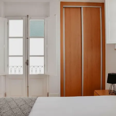 Acolhedor E Elegante Em Prédio Típico - Self Check In