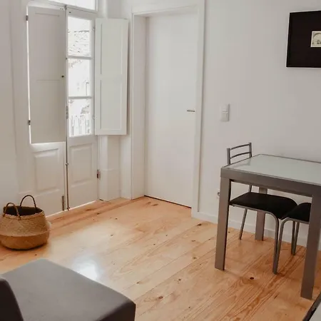 Apartment Acolhedor E Elegante Em Predio Tipico - Self Check In Coimbra