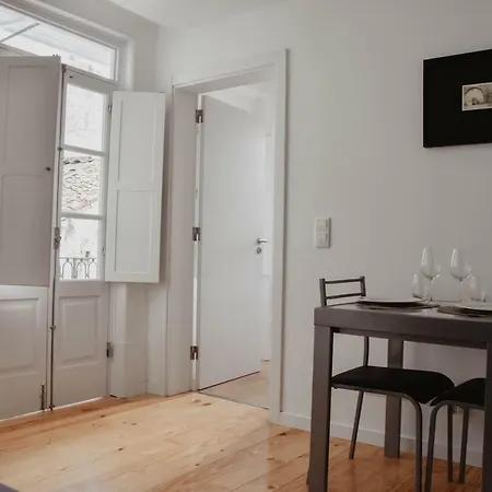 Acolhedor E Elegante Em Predio Tipico - Self Check In Apartment Coimbra