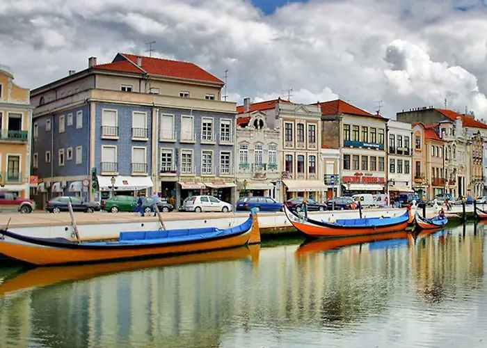 Acolhedor E Elegante Em Prédio Típico - Self Check In Coïmbre